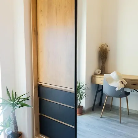 Apartment Center Azura Vista *